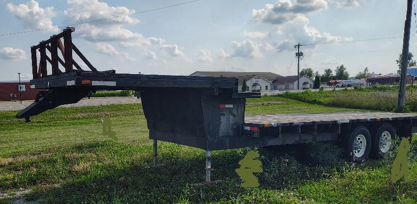 2004 CUSTOM BUILT 33 foot - Image 8